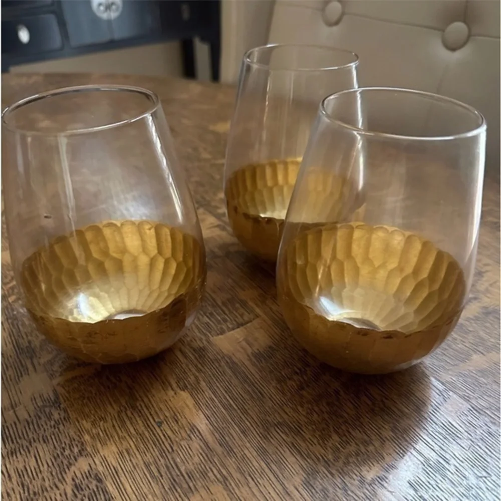 Gold Seamless Wine Glasses (3)